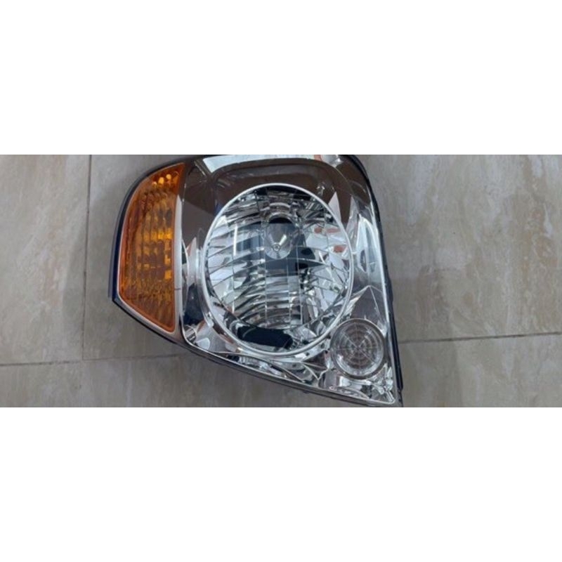 Đèn pha bên lái xe tải Kia Bongo III 2005 -2010