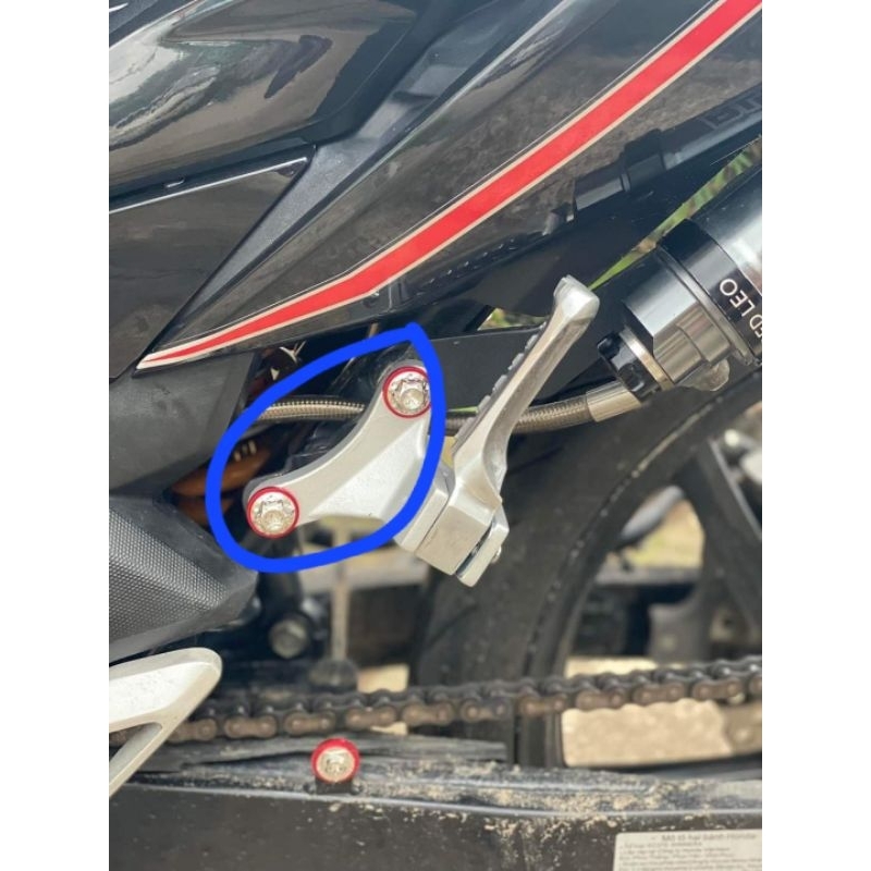 Combo 4 ốc 8li25 Salaya tặng long đền đỏ gắn gác chân sau Exciter Raider Satria Sonic Winner v.v...