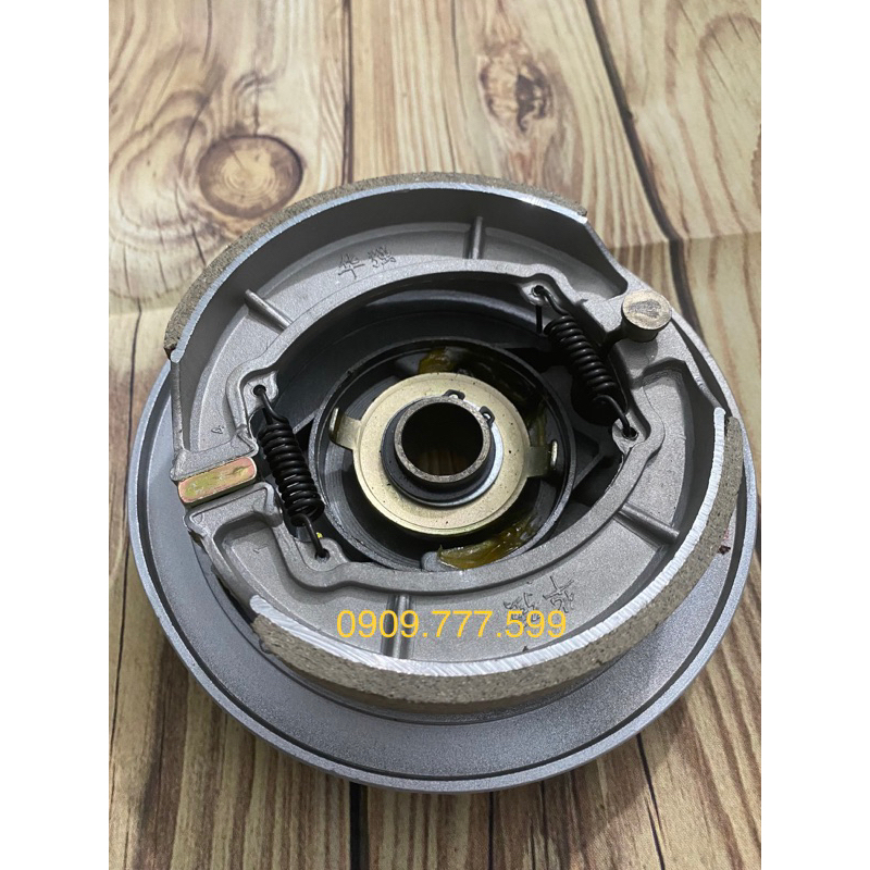 Má đùm  bánh trước xe ba bánh - ba gác