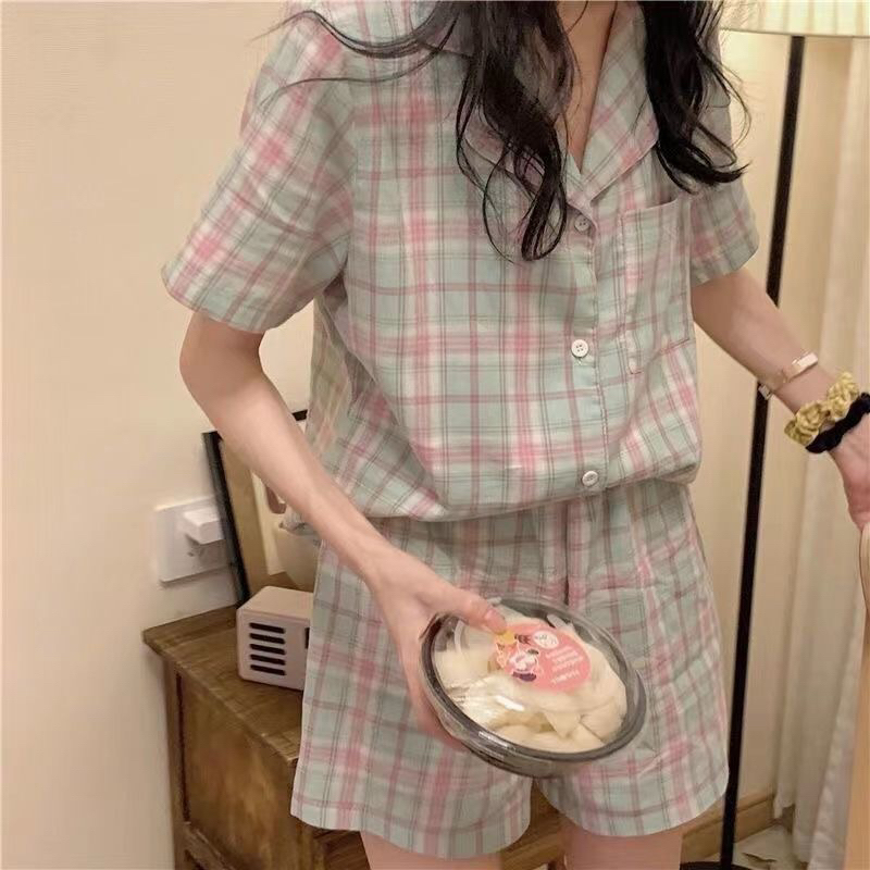 bộ pyjama mùa hè áo cùng quần sooc ngắn kẻ caro hàn quốc trẻ trung năng động mặc trong ngoài nhà