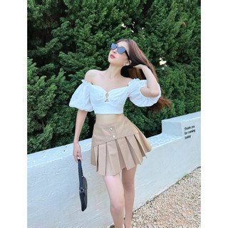 Áo Croptop Tay Phồng Trễ Vai Phối Khoen Ngực Khóa Kim Loại Sau Lưng Màu Trắng - HOO DESIGN