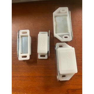 Hít từ cánh cửa