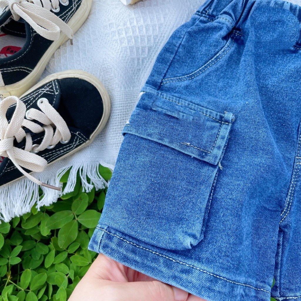 Quần sooc túi hộp mẫu tin mặt cười trên túi chó bé