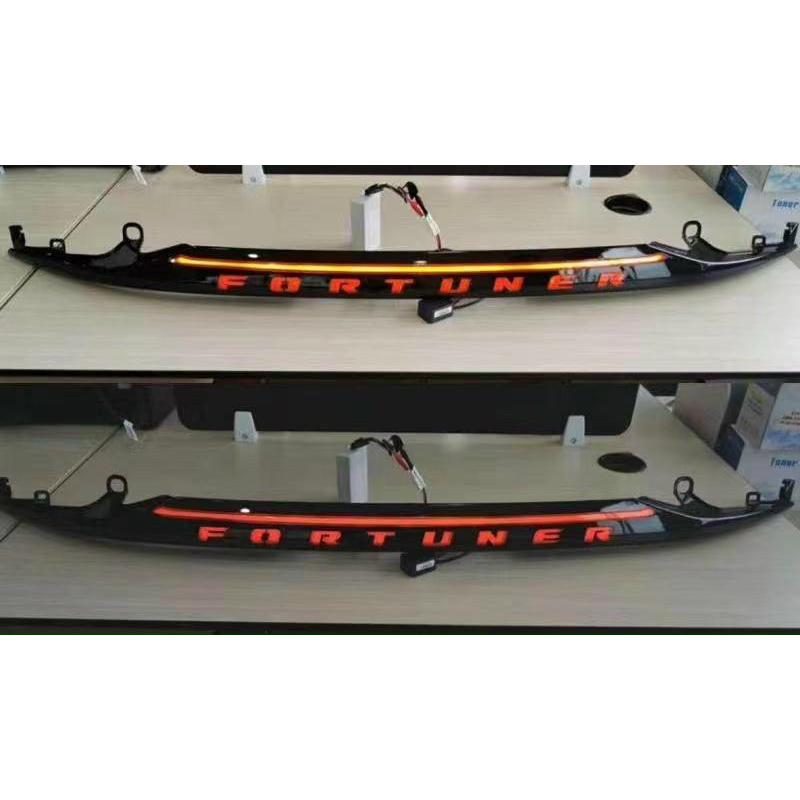 Đèn LED cốp Toyota Fortuner  Led cốp cho xe Toyota Fortuner đời 2016- 2022 hàng cắm zắc zin