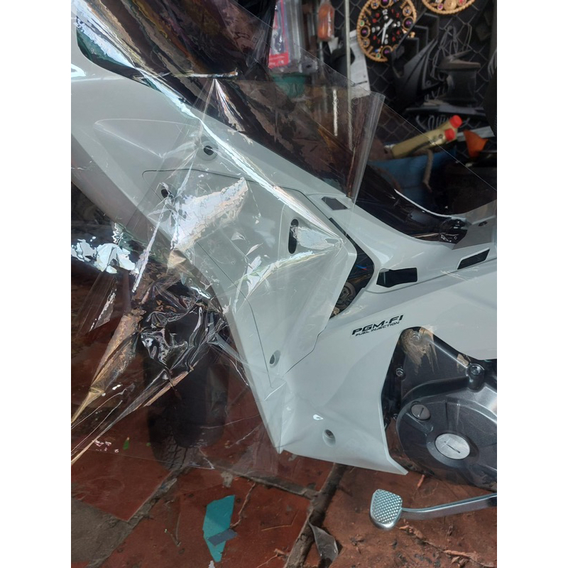 Decal ninong trong suốt siêu bóng cao cấp, Decal keo trong dán xe máy