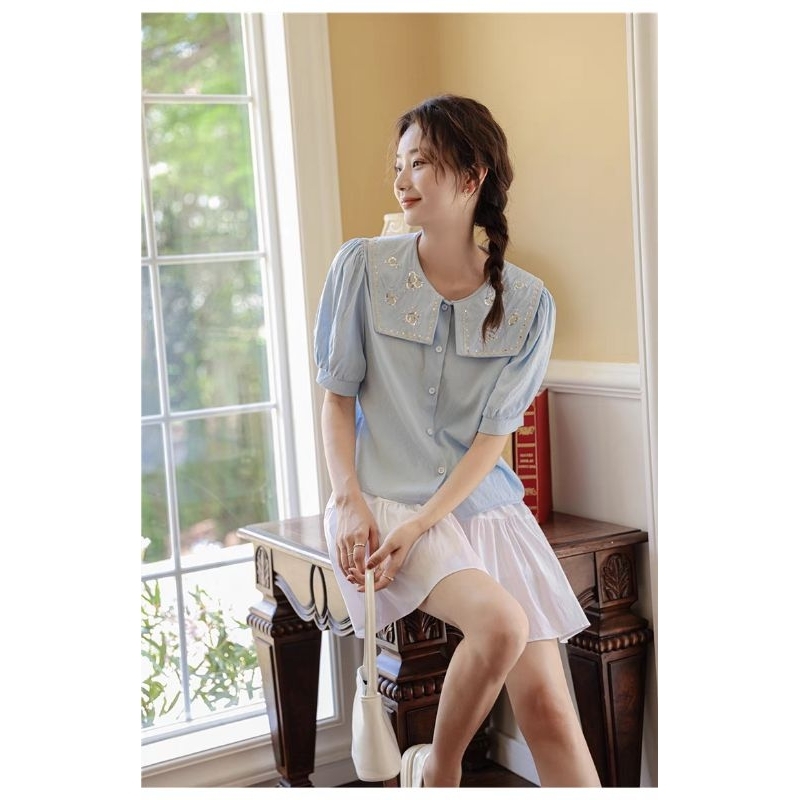 Áo sơ mi cotton cổ bản rộng thêu họa tiết