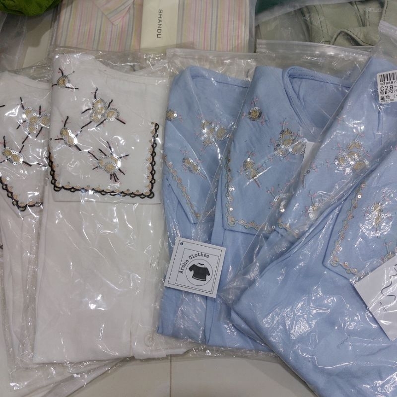 Áo sơ mi cotton cổ bản rộng thêu họa tiết