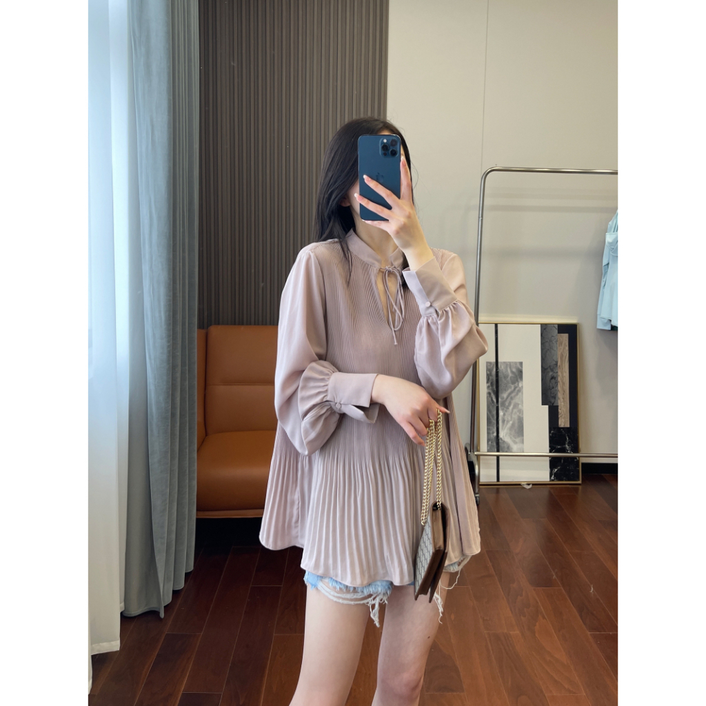 Áo blouse voan dập ly H.M