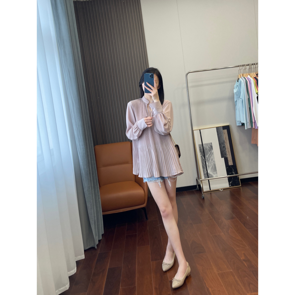 Áo blouse voan dập ly H.M