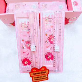 Bàn cắt giấy mini khổ a5 tiện lợi họa tiết gấu dâu