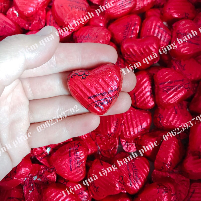 Combo 50,100 viên socola chocolate hình trái tim vàng làm quà cưới, quà 14/2