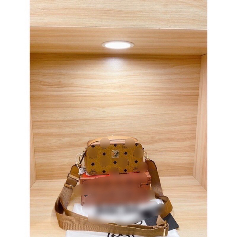 Túi đeo chéo nam cao cấp mc m