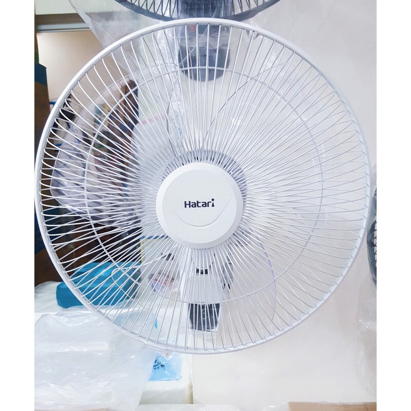 Quạt Treo Tường Điều Khiển 16 inch Hatari HT-W16R6