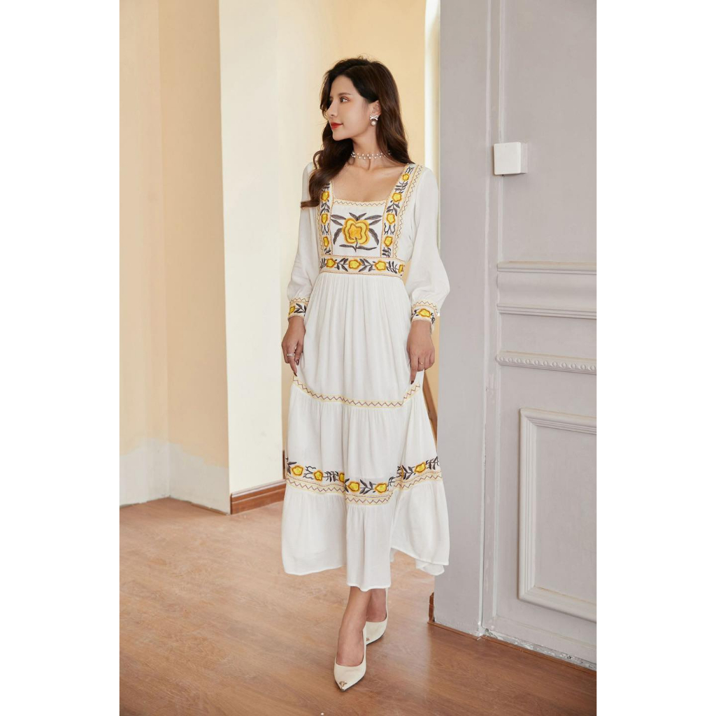 Váy thêu phong cách Boho vintage mùa du lịch 2023