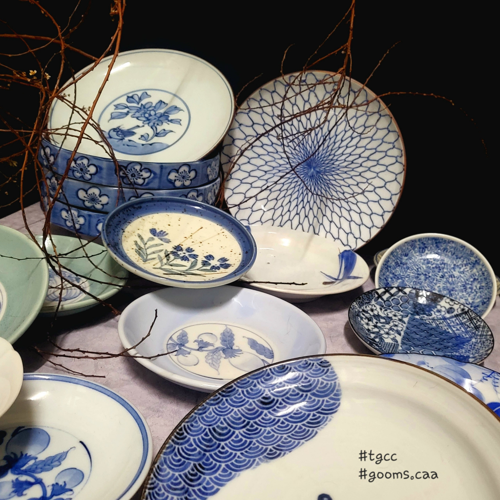 Dĩa gốm hoa màu lam - Gốm nhật