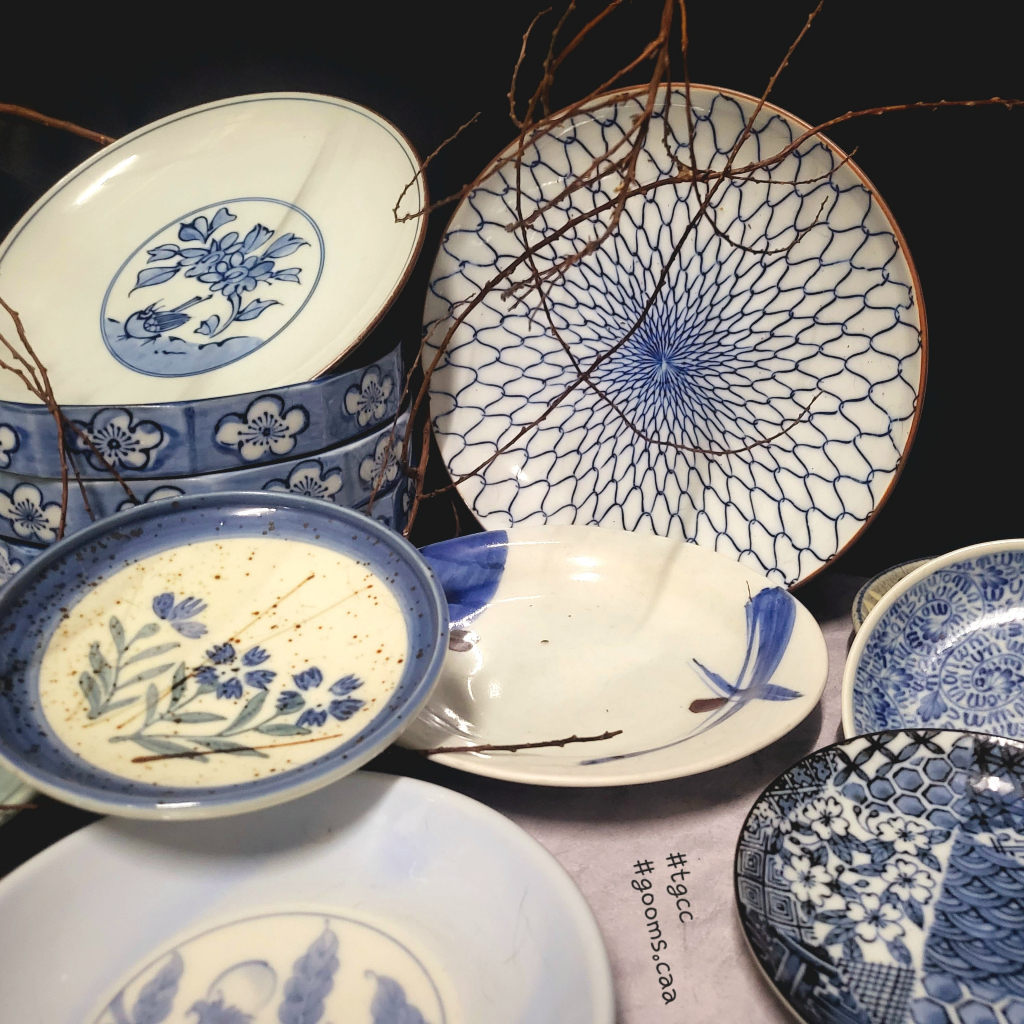 Dĩa gốm hoa màu lam - Gốm nhật