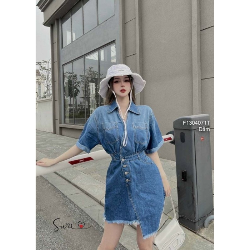 Đầm sơ mi jean loang tay ngắn tà xéo tua rua đính nút 1304