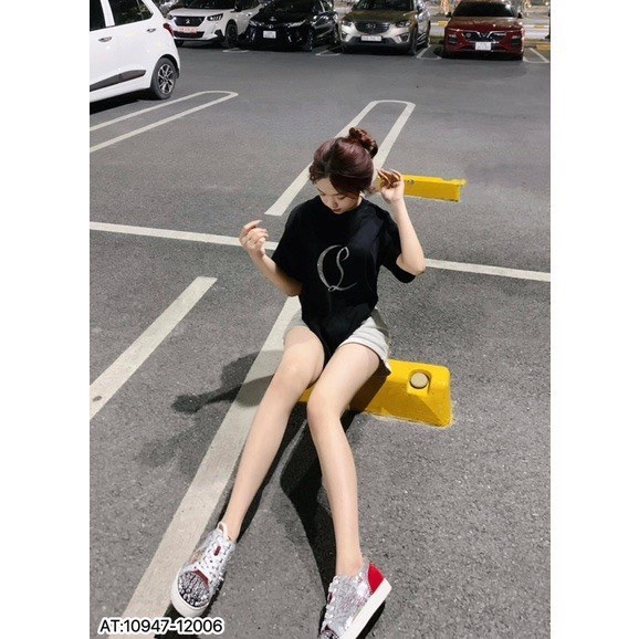 Áo Thun Louboutin Form Rộng Tay Lỡ In Nhũ Kim Tuyến , Áo Phông Tay Lỡ I Love Louboutin Vải Cotton Cao Cấp | BigBuy360 - bigbuy360.vn