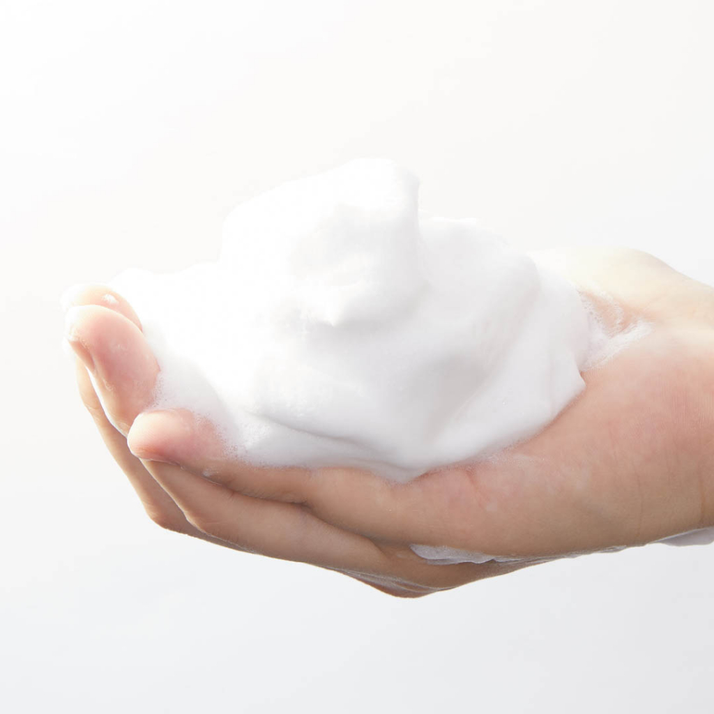 Sữa Tắm Hatomugi Trắng Sáng Da Từ Hạt Ý Dĩ