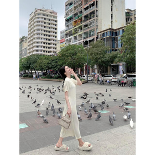 Váy suông dập li cổ tròn