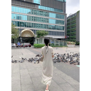 Váy suông dập li cổ tròn