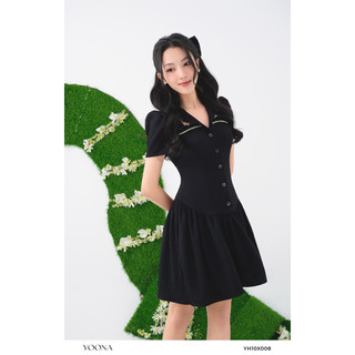 Đầm cộc tay đen xòe thiết kế cổ V phối cúc YOONA - YH10X008