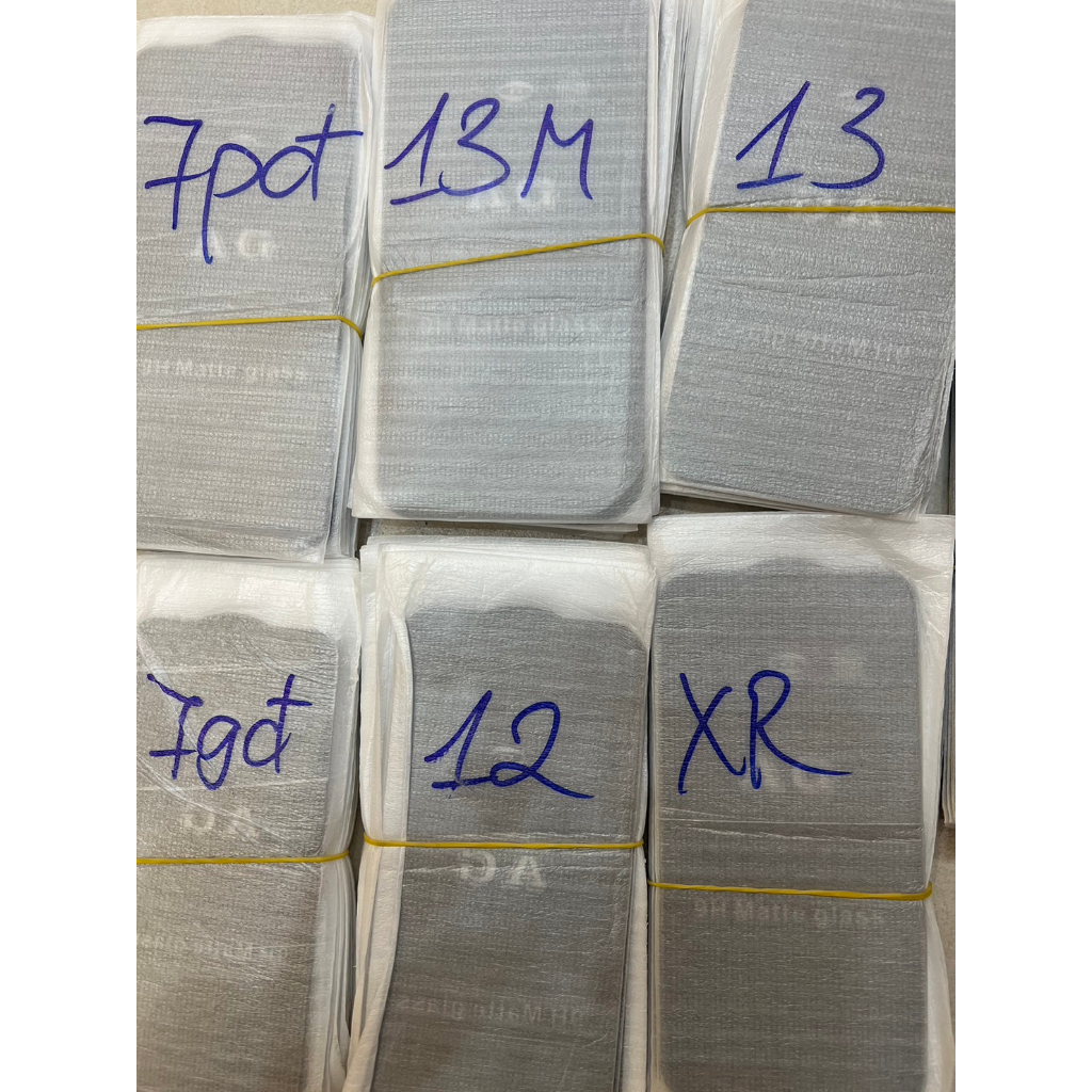 Kính cường lực iPhone chống bám vân tay mồ hôi full màn nhám full iPhone Kmobile. Store