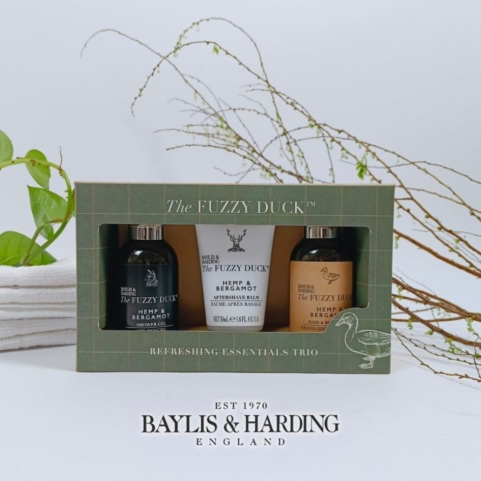 Set qùa tặng cho nam gồm sữa tắm và dưỡng sau cạo râu hương gỗ khói Baylis & Harding