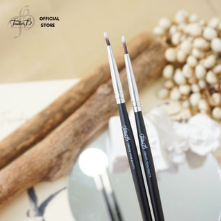 Cọ Eyeliner Nhỏ Feather B - M250