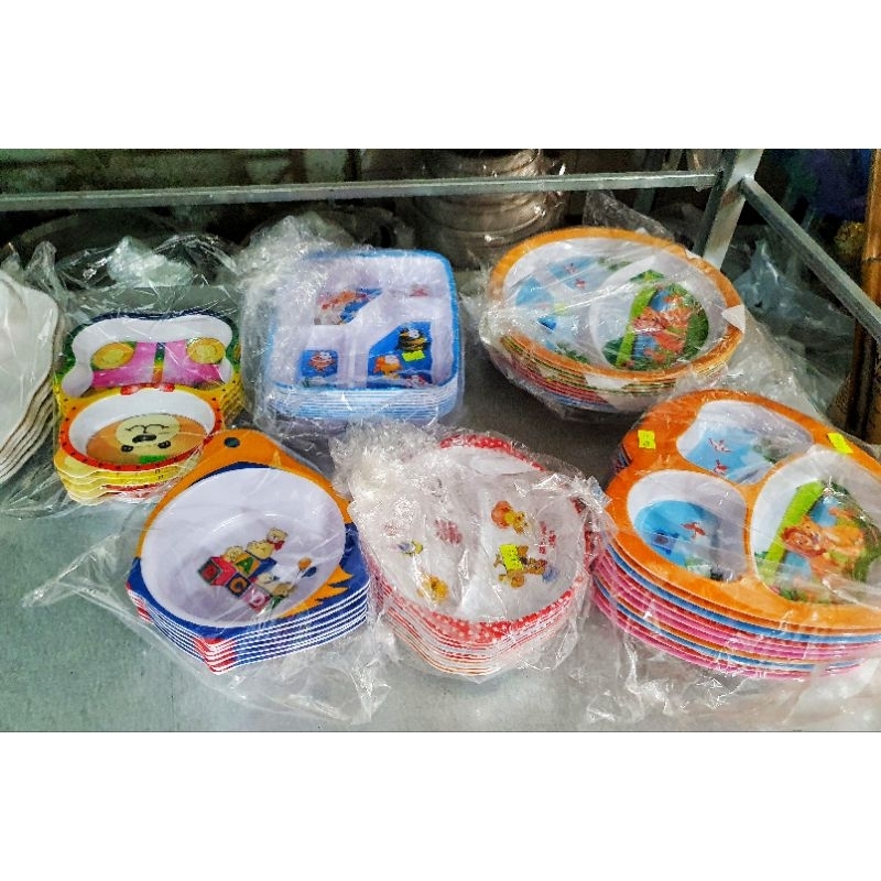 KHAY ĂN NHỰA MICA CHO BÉ HÌNH DỄ THƯƠNG