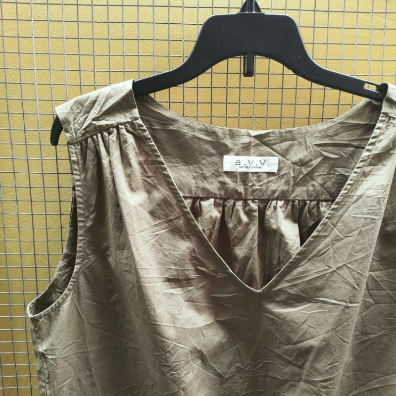 Áo sát nách Seconhand. P2