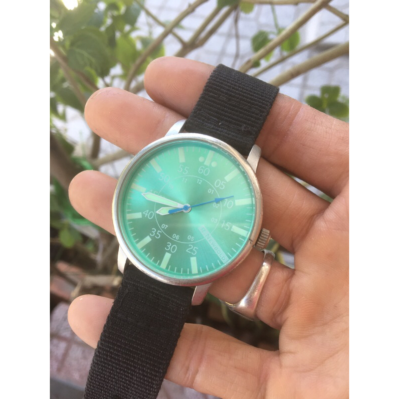 Đồng hồ Nam Nhật si.