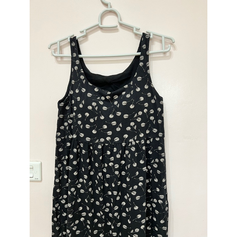 Đầm 2hand chất thun dáng babydoll hiệu Uni.qlo