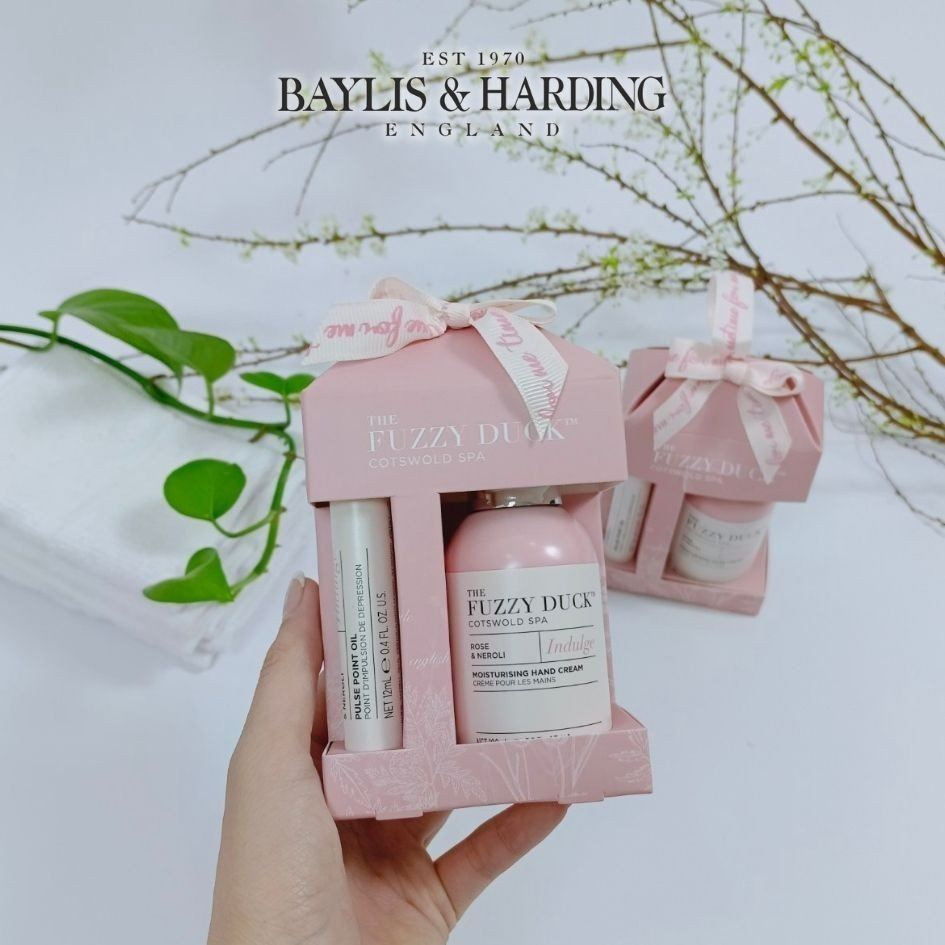 Bộ quà tặng 2 món chăm sóc da hương hoa hồng và Neroli - Baylis&Harding The Fuzzy Duck Cotswold Spa