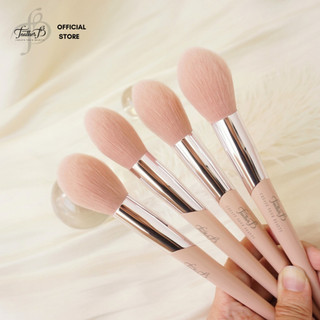 Cọ má hồng Feather B Blush Brush