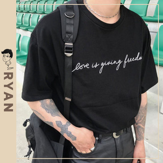 (Kèm clip) RYAN - Áo thun nam LOVE đen ngắn tay vải cotton cổ bo tròn thương hiệu RYAN form rộng phong cách Hàn Quốc