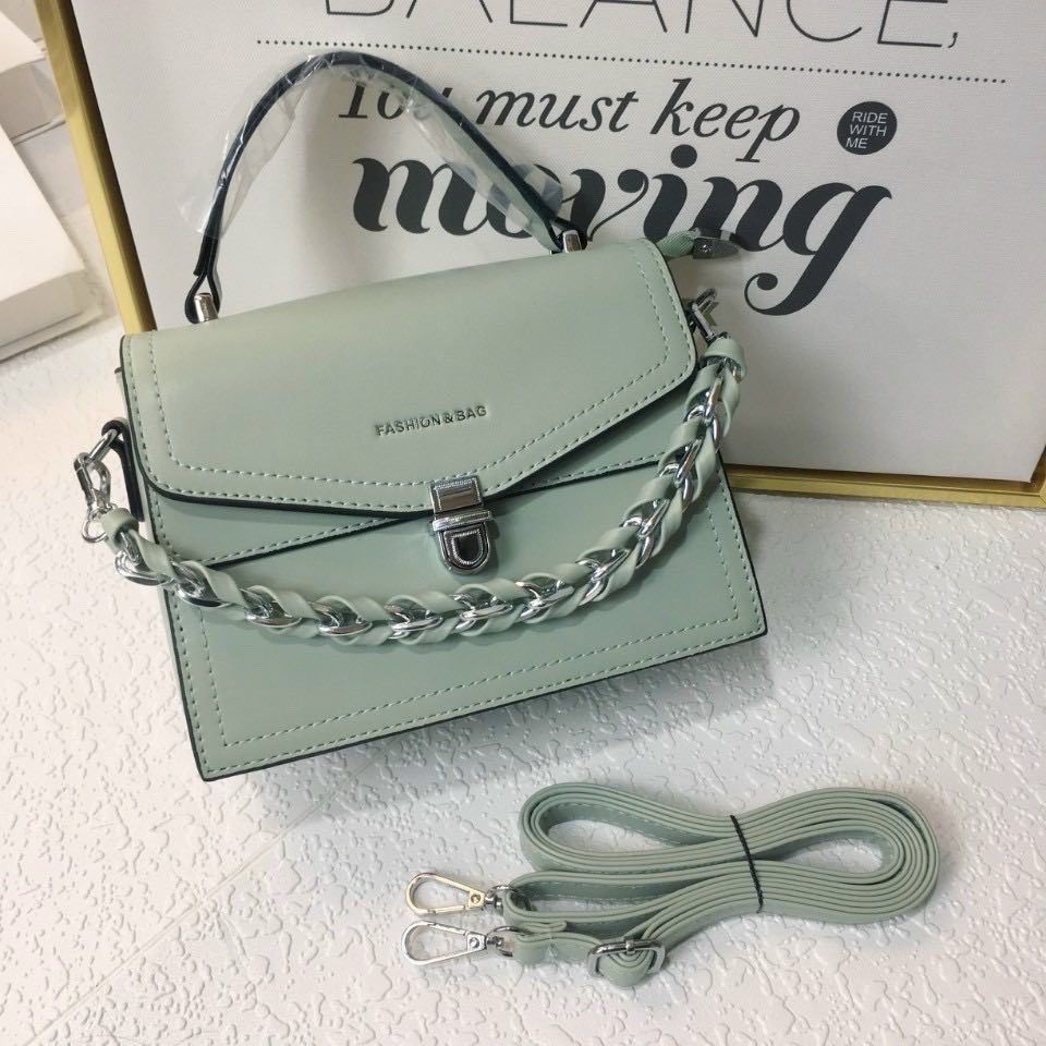 Túi Xách Nữ CK Thời Trang Dáng Vuông Khoá Bấm Kèm Dây Xích Phong Cách