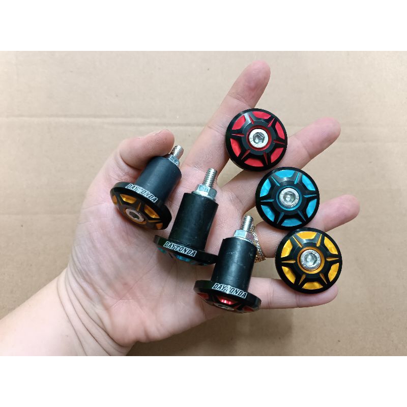 Combo gù Daytona kèm bao tay Daytona gắn xe máy