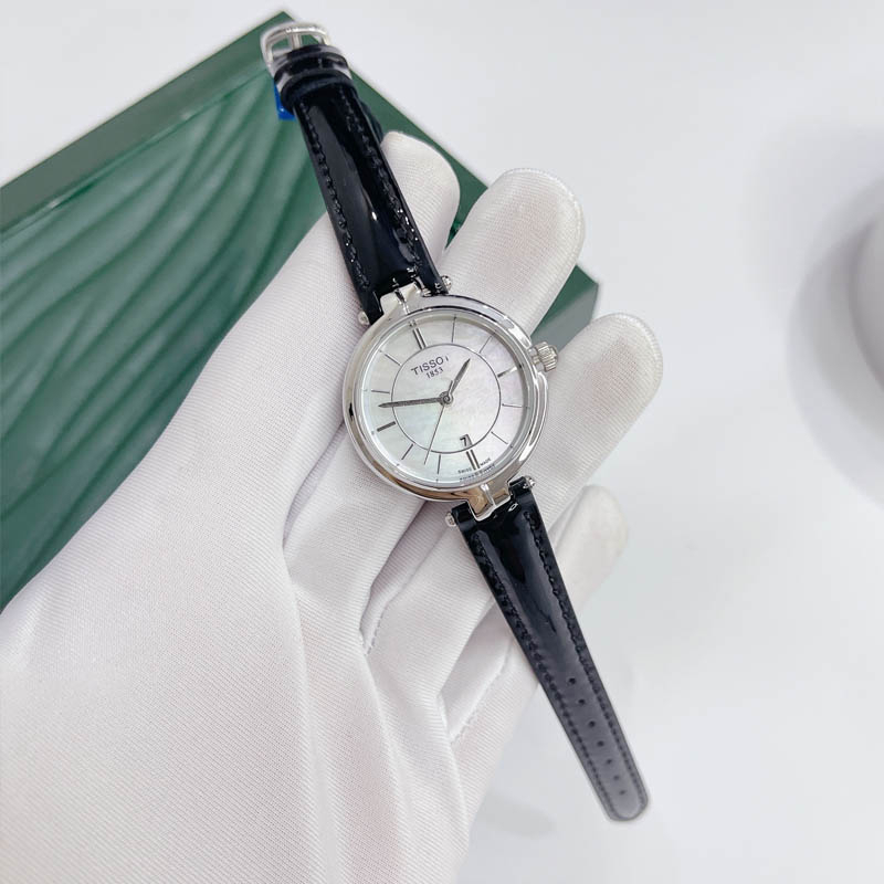 Đồng hồ nữ dây da T.S, size 26mm, mặt tròn, chống nước, kính chống trày, dây da bóng sang trọng dành cho nữ