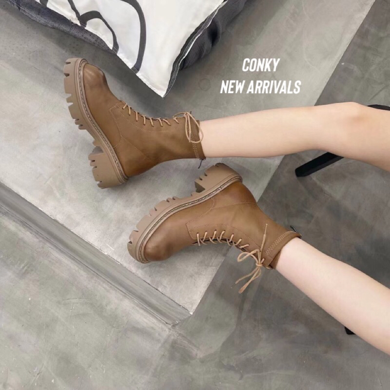 ￼Combat boots dây có khoá kéo