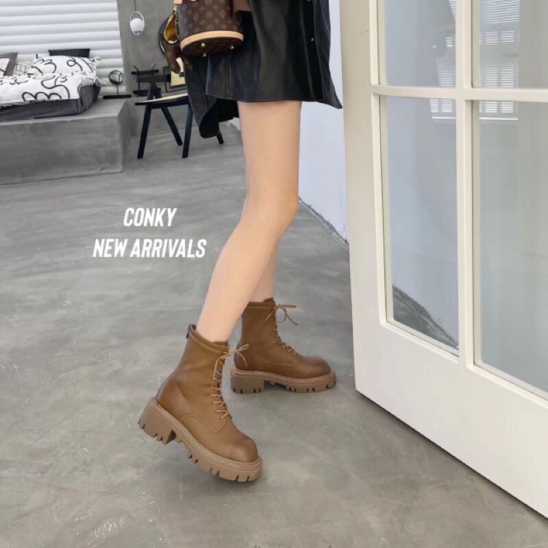 ￼Combat boots dây có khoá kéo