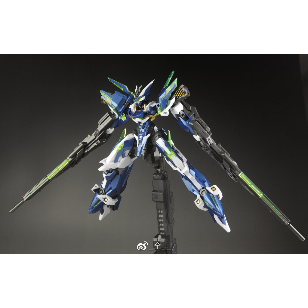 Mô hình lắp ráp Mecha 1/100 CZ-12A NEBULA HowlingStar Model Kit