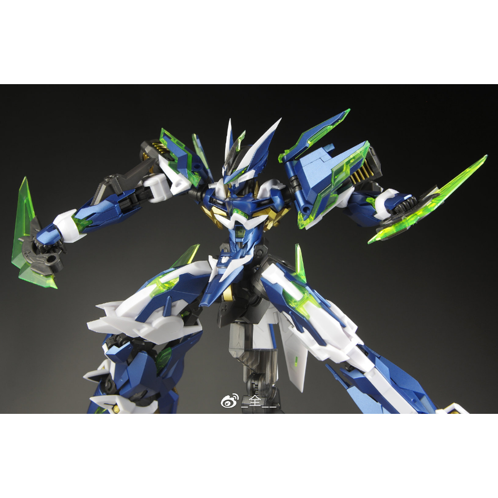 Mô hình lắp ráp Mecha 1/100 CZ-12A NEBULA HowlingStar Model Kit