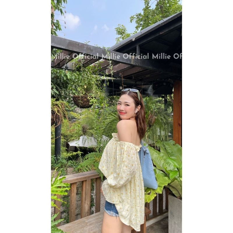 Áo trễ vai hoa nhí tay dài - Millie Official