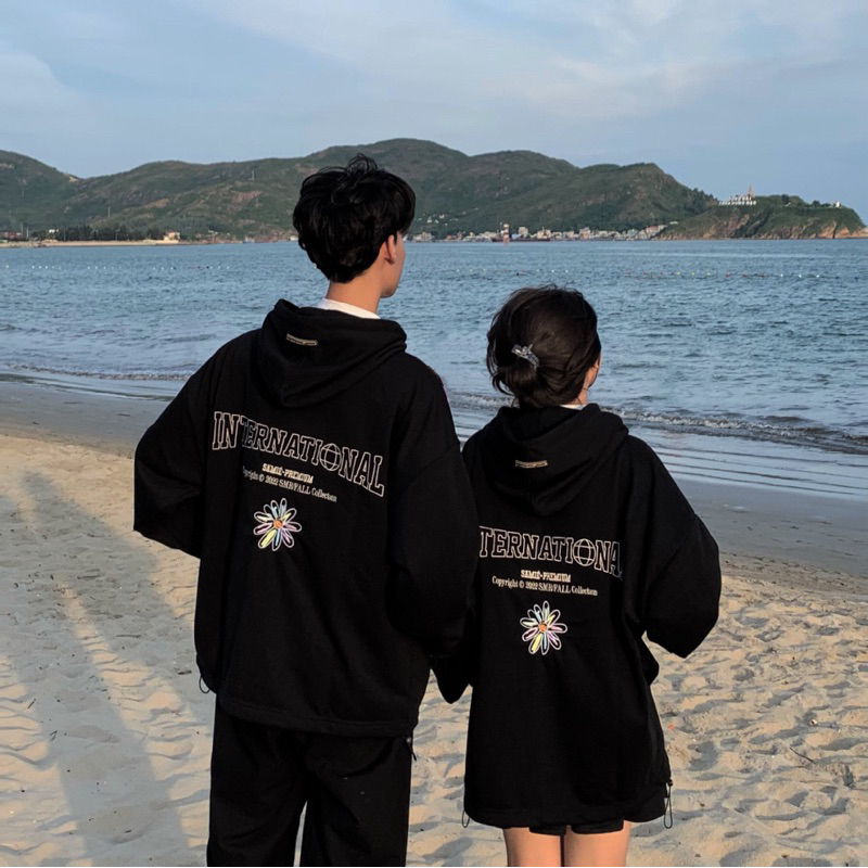 HOODIE CHÂN CUA ĐEN THÊU HOA CÚC BẢY MÀU SAMIÉ PREMIUM