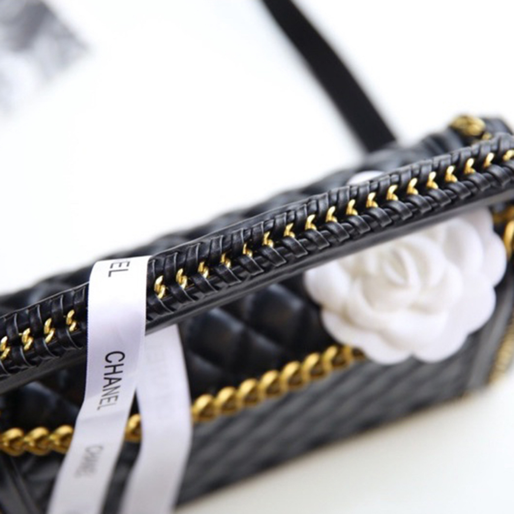 Túi Xách Nữ Hàng Hiệu Cao Cấp SKL490094, Túi Xách Đeo Chéo Khóa Nam Châm Size 25