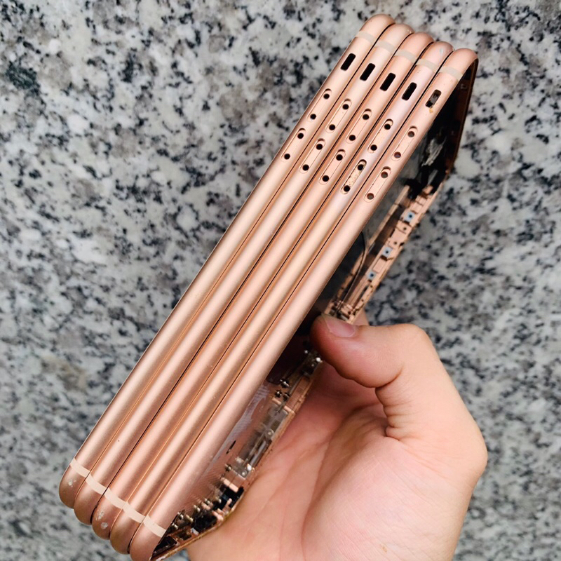 VỎ ZIN THÁO MÁY DÀNH CHO 8 PLUS MÀU VÀNG HỒNG ĐẸP 95%