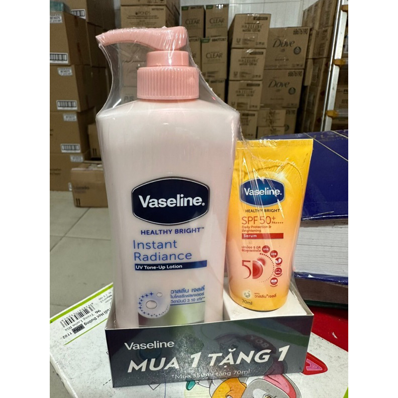 Sữa dưỡng thể da sáng tức thì Vaseline 350ml/chai tặng tuýp chống nắng