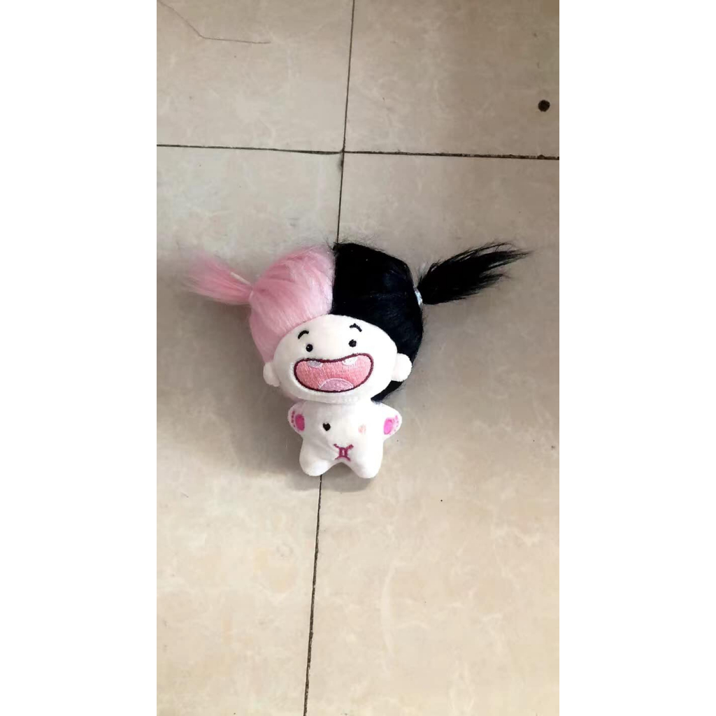 Móc khóa doll búp bê tóc đen hồng tóc xù Blackpink