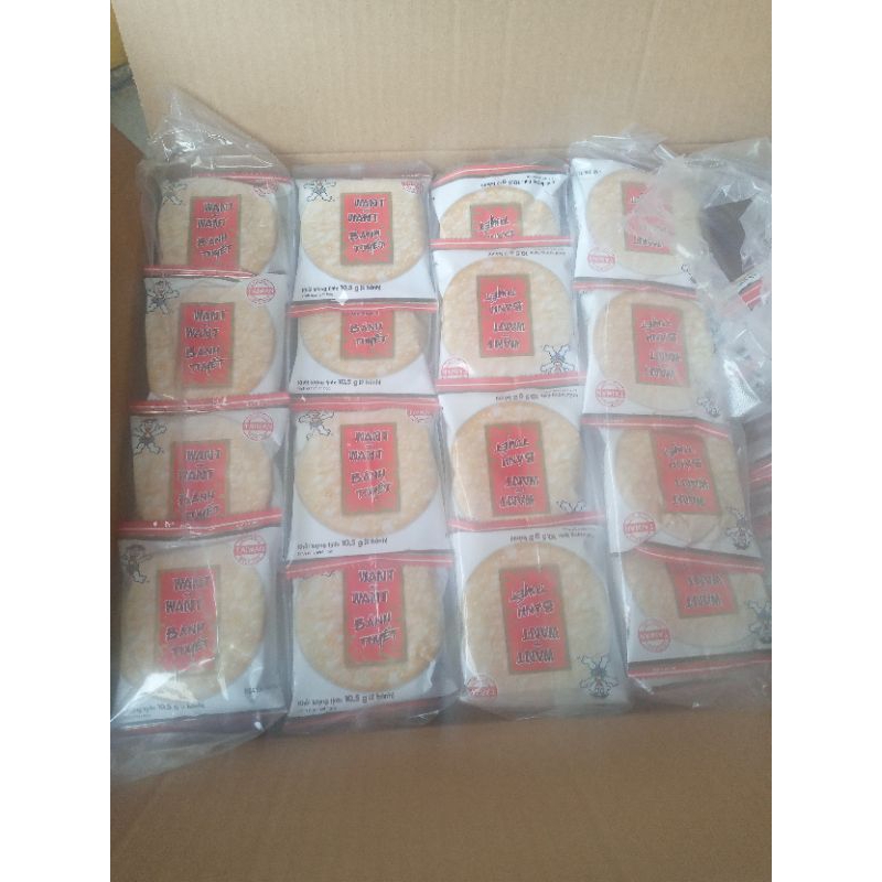 1 thùng bánh gạo tuyết Want Want 200 gói hsd t12/2023